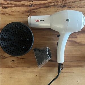 CHI PRO White Hair Dryer with 2 Diffuser Heads